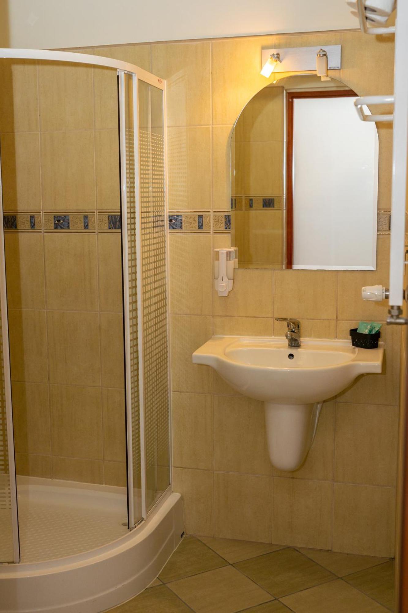 Hotel Leśne Ustronie Witnica Esterno foto